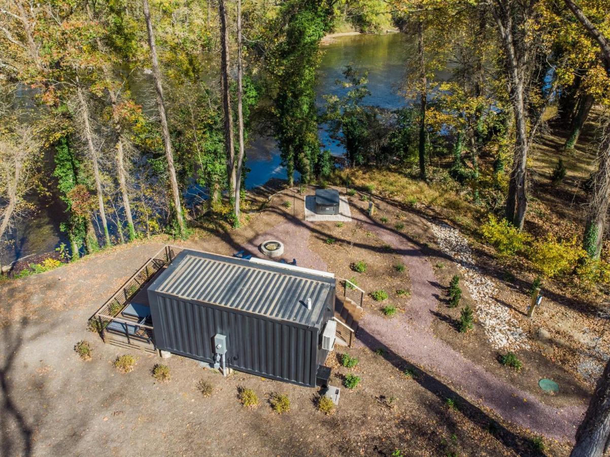 Riverside Tiny Cabin W Hot Tub, Fire Pit, & Kayaks Rileyville Buitenkant foto