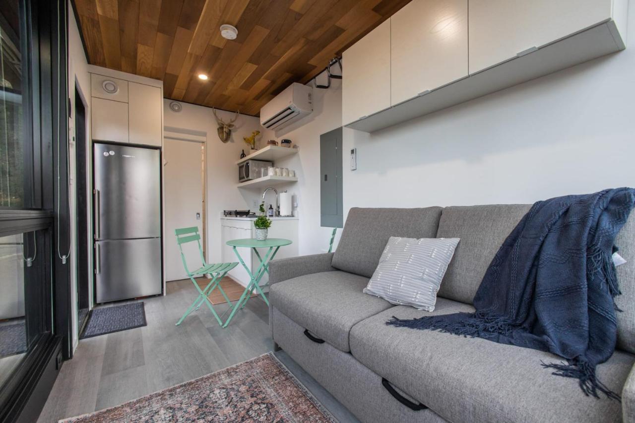 Riverside Tiny Cabin W Hot Tub, Fire Pit, & Kayaks Rileyville Buitenkant foto