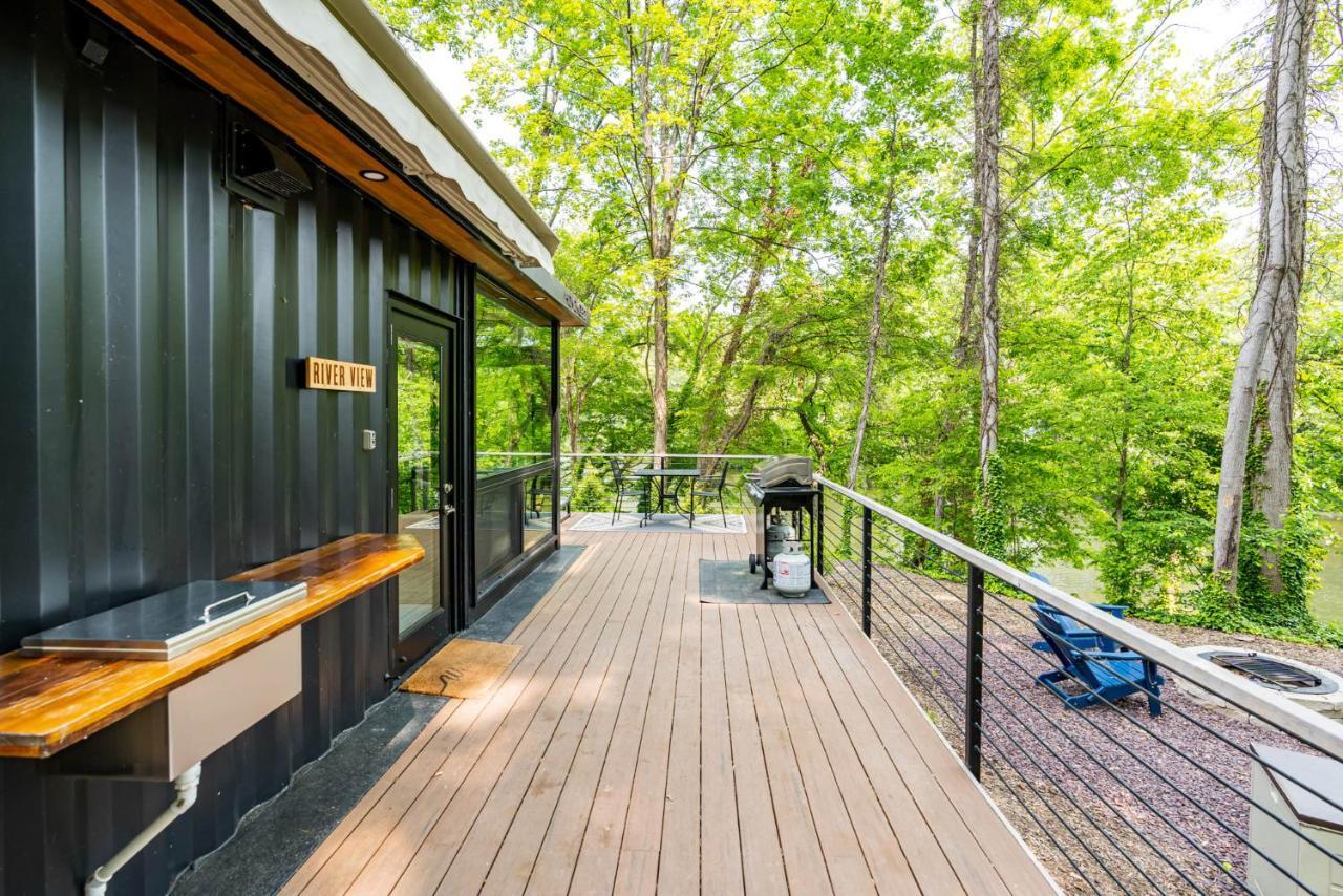 Riverside Tiny Cabin W Hot Tub, Fire Pit, & Kayaks Rileyville Buitenkant foto