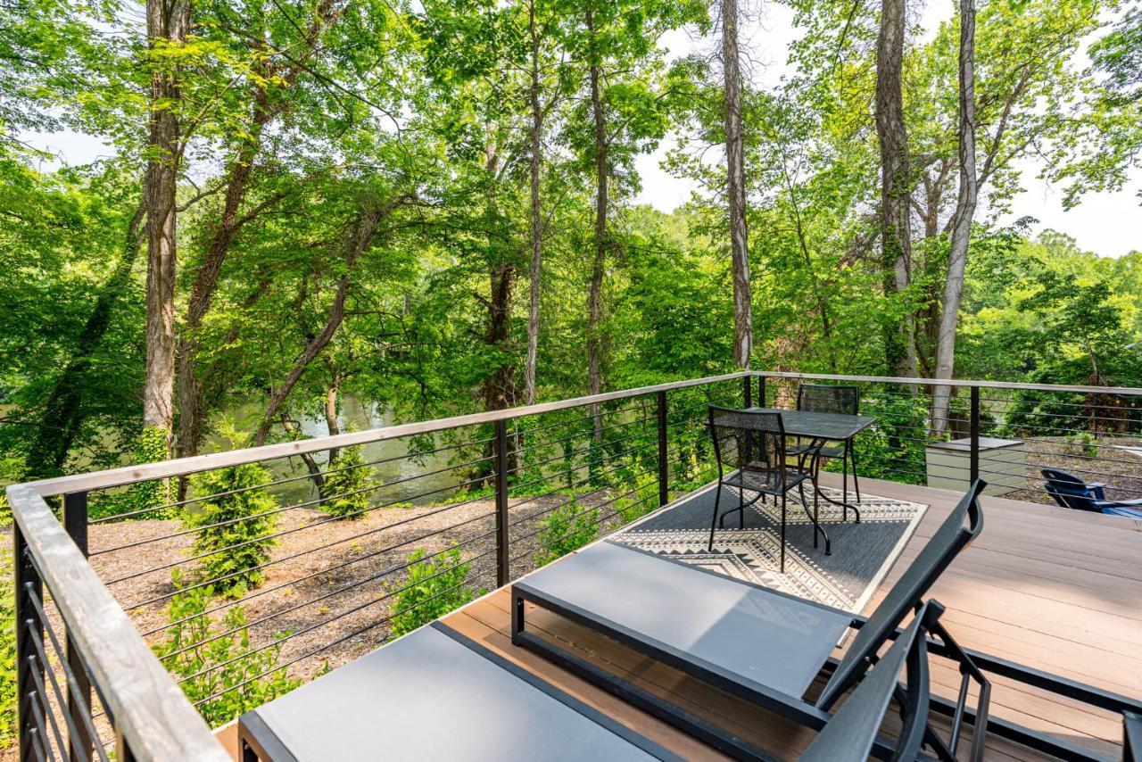 Riverside Tiny Cabin W Hot Tub, Fire Pit, & Kayaks Rileyville Buitenkant foto