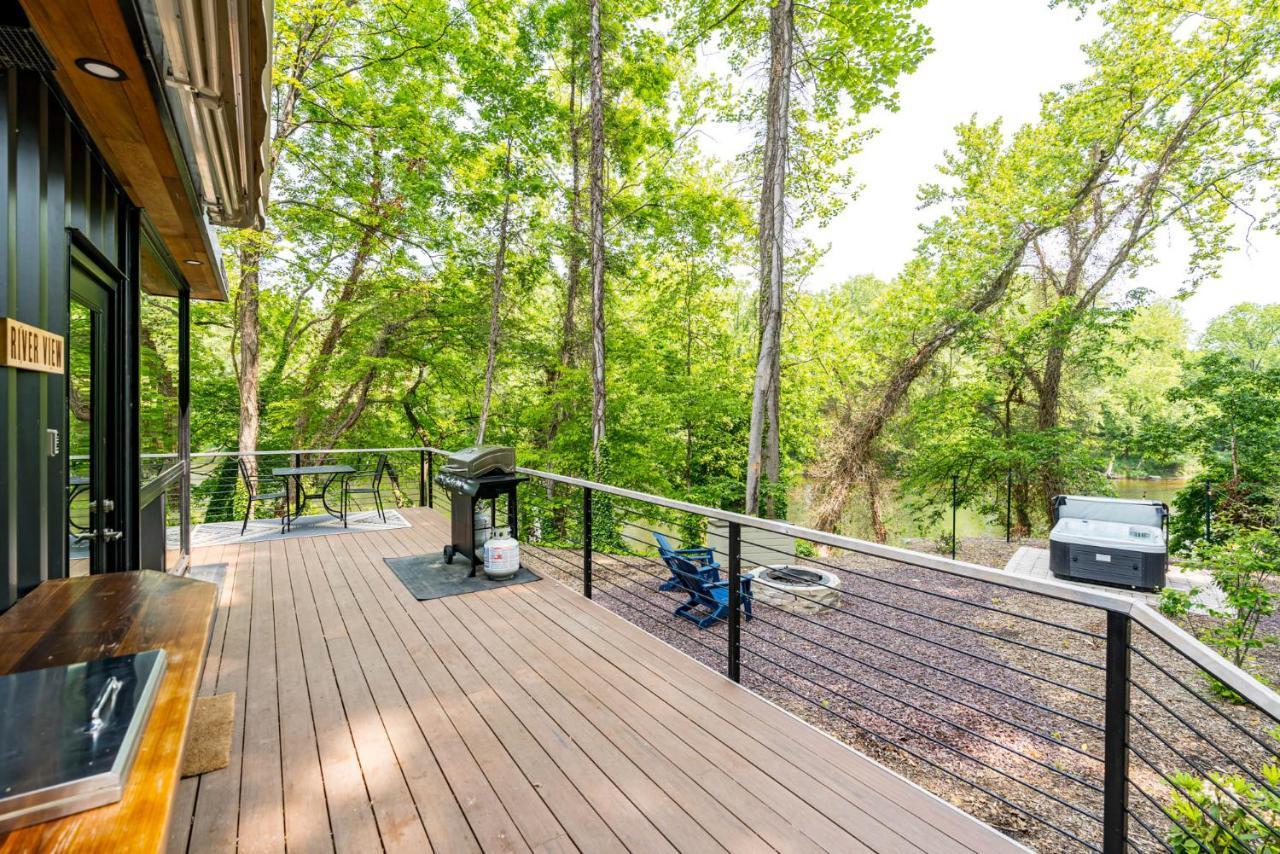 Riverside Tiny Cabin W Hot Tub, Fire Pit, & Kayaks Rileyville Buitenkant foto